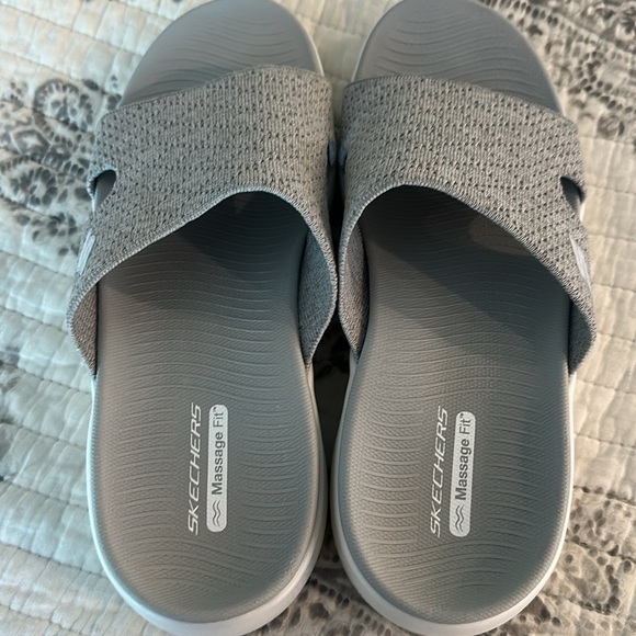 Skechers massage fit sandals size 8 - Picture 2 of 4
